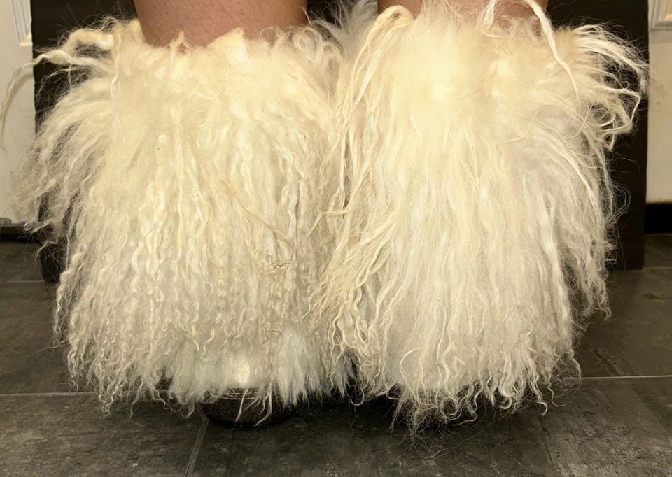 BEARPAW Boetis II Curly Lamb Cow Hair Real Fur White Tall Wool Lined Boots Sz 9 - Image 4 of 4