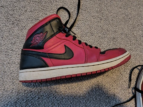 Nike Air Jordan 1 Mid Gym Red Black Uomo US taglia 8 5 o UK taglia 7 5