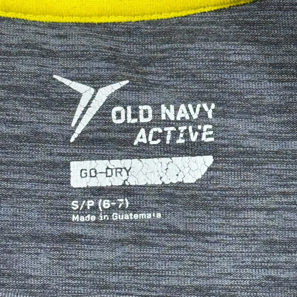 Camiseta Pokémon Pikachu Old Navy Niños Talla Pequeña 6-7 Gris Amarillo Ropa Activa Camiseta Foto 3 de 4