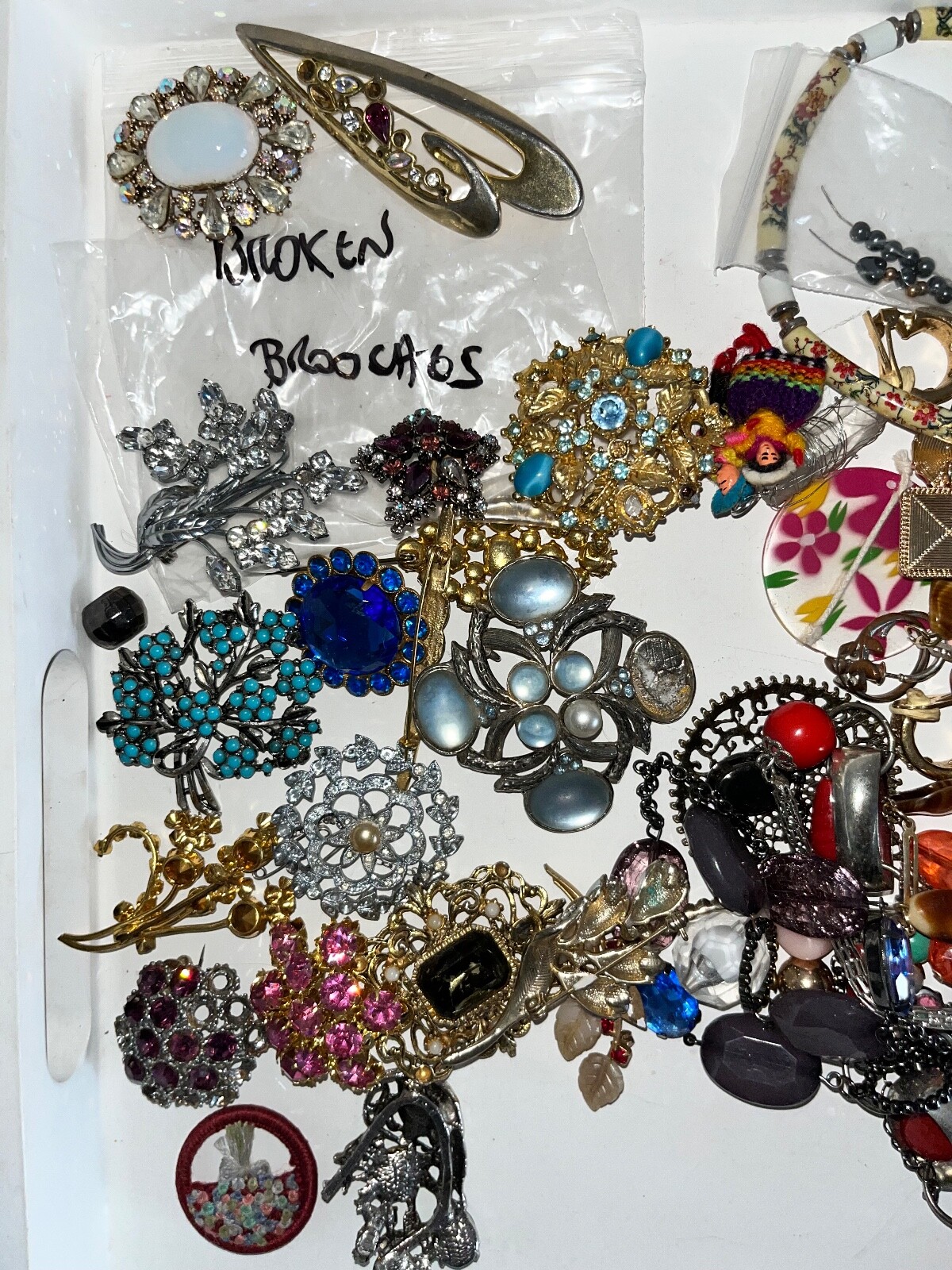 20kg LOT broken craft jewellery single earrings beads parts wear