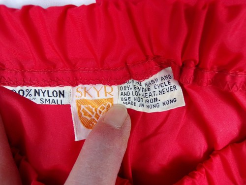 Vintage Hong Kong SKYR Packable Ski Pants Red Nylon Zip Original Stuff Sack D22 - Picture 6 of 11