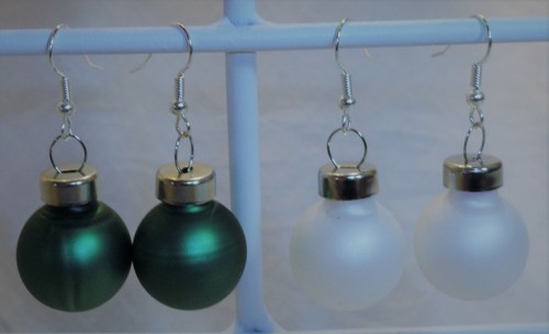 Mini pendientes de bola de vidrio, adornos redondos de Navidad rojo navideño verde blanco 20 mm - Imagen 24 de 24