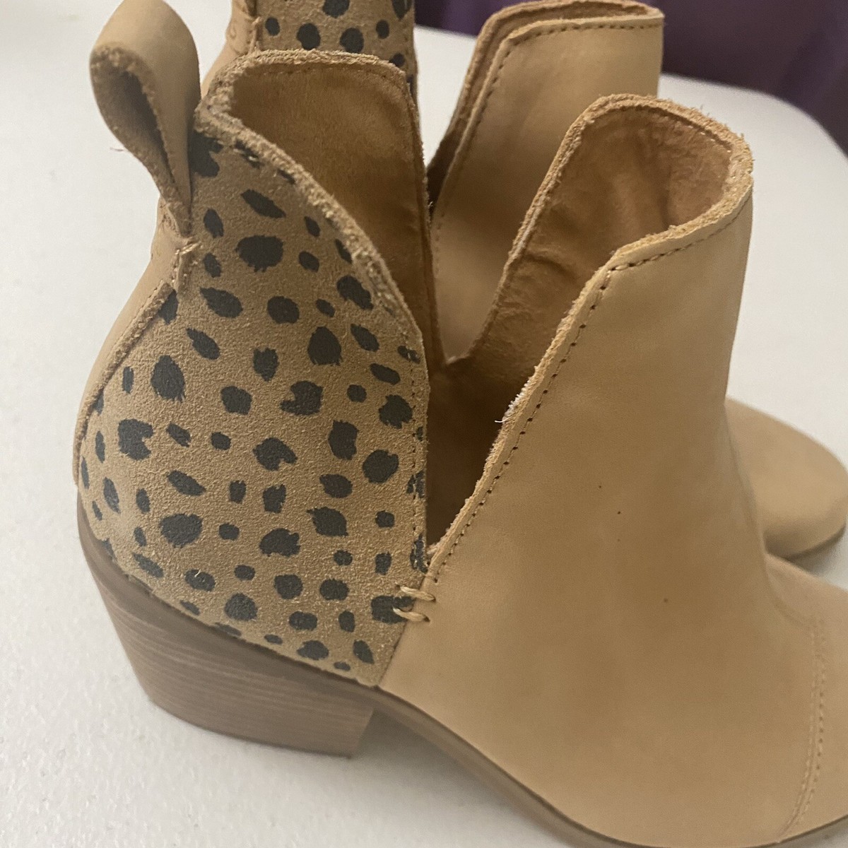 【トムス】Everly ブーツ Toms Everly Light Brown Leather Leopard Booties Women's Size