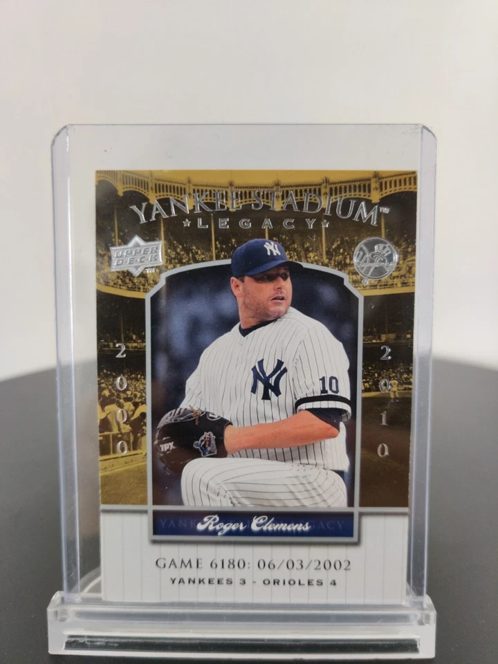 Tarjeta coleccionable de béisbol ROGERS CLEMENS YANKEES STADIUM LEGACY 2008 UDC JUEGO 6180 Foto 3 de 4
