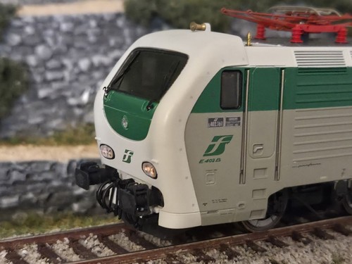 Rivarossi 1434 E.402B.161 FS Trenitalia migliorata H0 1:87 con decoder DCC | Zustand: Usato