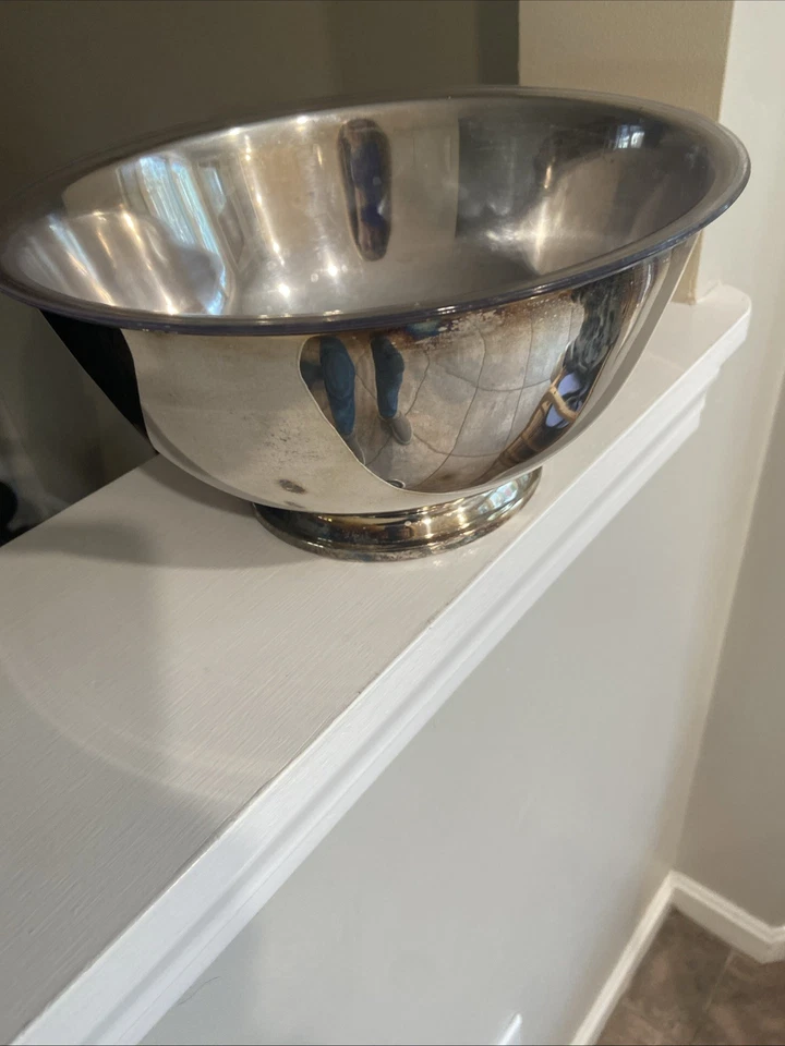 "Reproducción vintage Oneida Paul Revere 10"" cuenco plateado con revestimiento de plástico" Foto 3 de 3