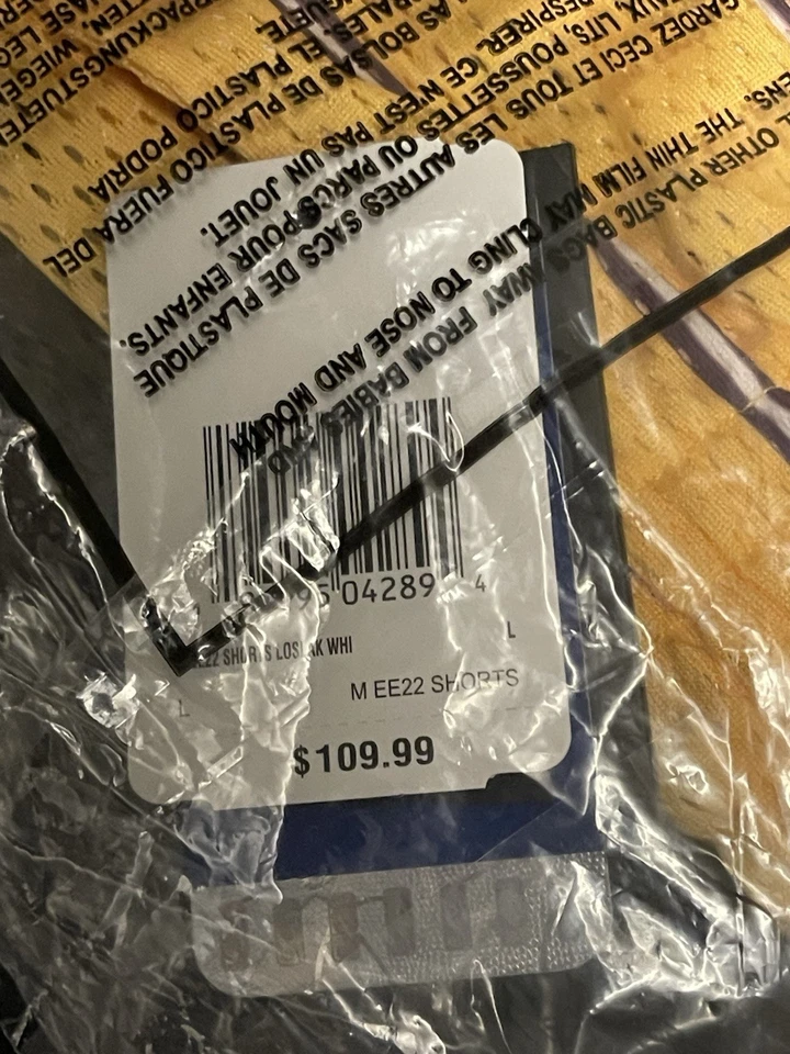 Pantalones Cortos Eric Emanuel • NBA • New Era Lakers L NUEVO Foto 3 de 4