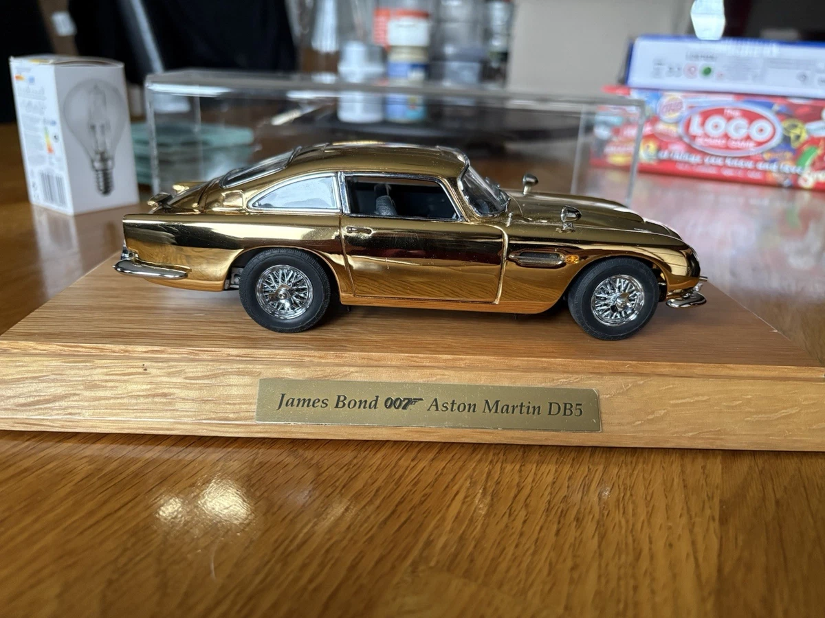 Aston Martin DB5 James Bond – Danbury Mint, échelle 1:24, Argenté