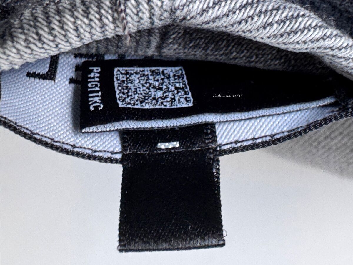 $3450 2024 24P CHANEL GRAY JEANS CC LOGO EMBROIDERED DENIM $3450 2024 24P CHANEL GRAY JEANS CC LOGO EMBROIDERED DENIM