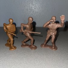 Vintage Greenbrier 4  Toy Soldier Army Men Action Figures