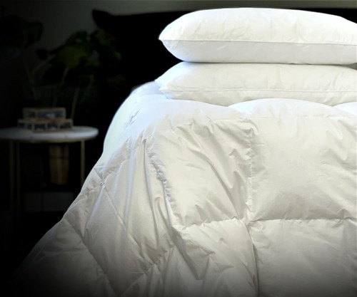 90% Goose Down/10% Delicate Feather, 100% Cotton Cover 233TC Luxury Down Pillow - Picture 3 of 8