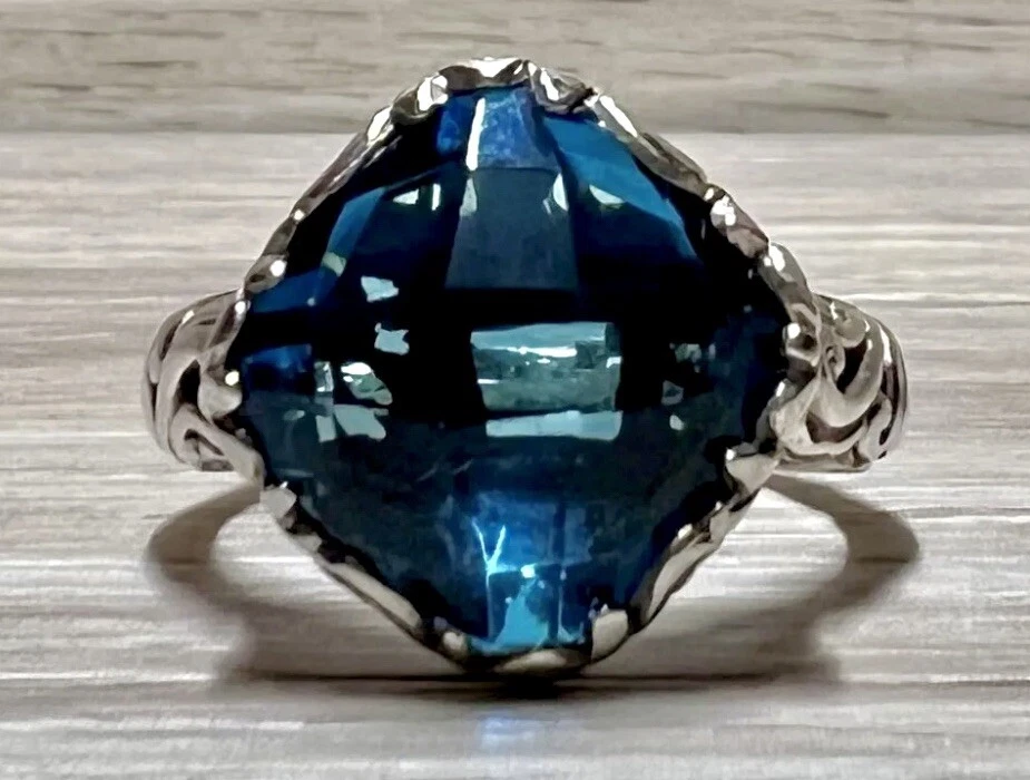 Anel de coquetel feito à mão de prata esterlina briolette azul quartzo rolado, tamanho 8 - Imagem 2 de 4