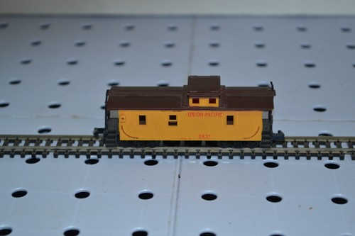 ARNOLD RAPIDO N SCALE CABOOSE UNION PACFIC W. GERMANY # 3421 | Zustand: Used