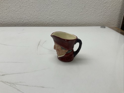 Royal Doulton “Cardinal” Mini Toby Jug 2.25” - 第 2/6 張圖片