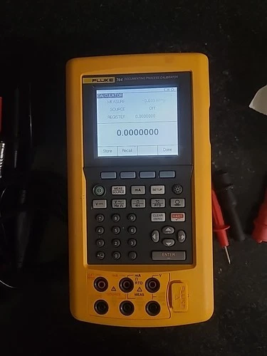  Fluke 744 Documenting Multifunction Process Calibrator - Picture 3 of 4