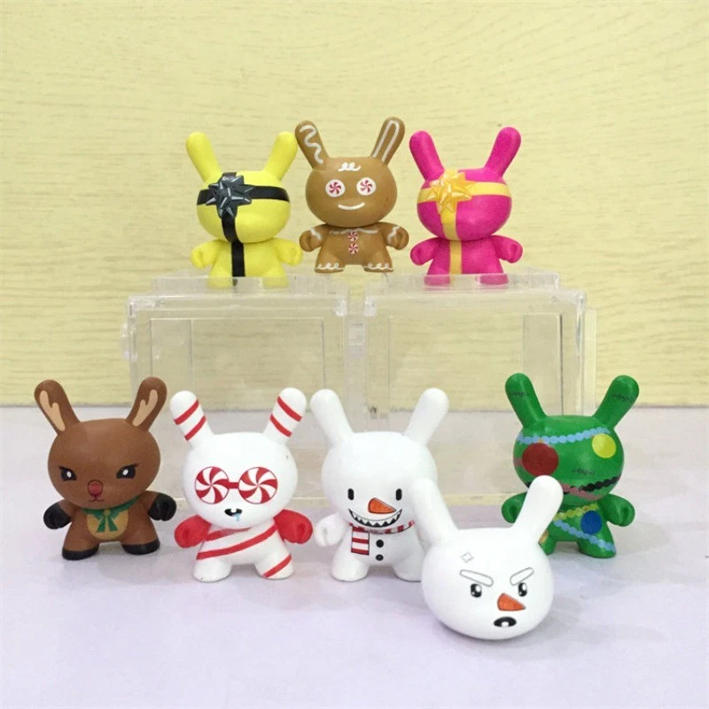 1,5-дюймовая экшн-фигурка Kidrobot Dunny Days of Christmas Andy Warhol украшение 1 шт. - Изображение 2 из 2
