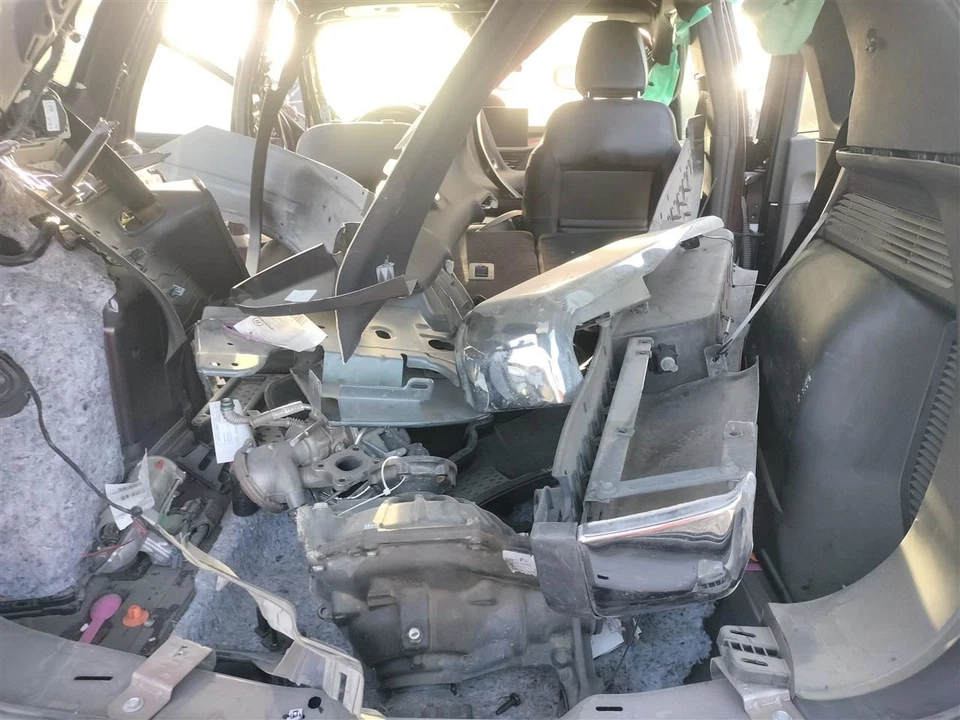 LÂMPADA TRASEIRA ESQUERDA 2023-2024 FORD ESCAPE - Imagem 2 de 4