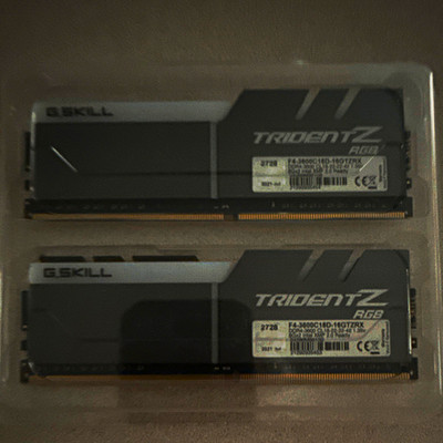 G.SKILL Trident Z RGB 16GB (2x8GB) DDR4-3600 DIMM 288-Pin F4-3600C18D-16GTZRX