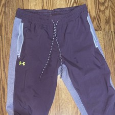 Under Armour Women's Fitted Jogger Activewear Pants Purple. Size Small