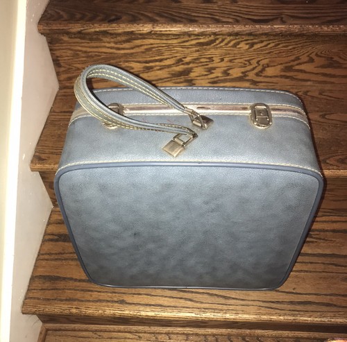 Vintage towne blue Round Luggage Train travel Hat Box Suitcase - Picture 3 of 8
