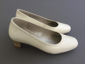 ladies cream court shoes