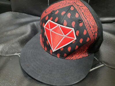 Carbon Elements Adjustable Snapback Cap Hat Red Black Diamond