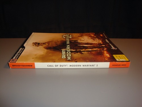 Call of Duty Modern Warfare 2 Strategy Guide Trade Paperback Bradygames - Picture 3 of 8