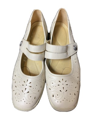 two strap mary jane shoes