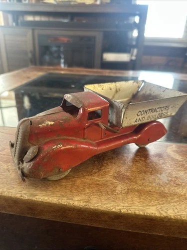 + Vintage Marx Pressed Steel Red & Blue Contractors and Builders Dump Truck