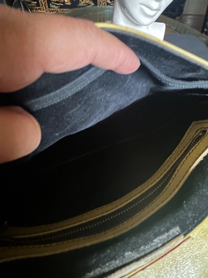 70s Flap Shoulder Bag Crouch & Fitzgerald Hippie Leather Green Chartreuse ITALY - Image 4 of 4