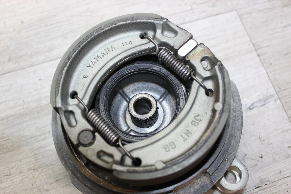 Placa de panel de pinza de freno delantera Yamaha Rt100 1997 4J8-25121-00-98 Foto 2 de 4