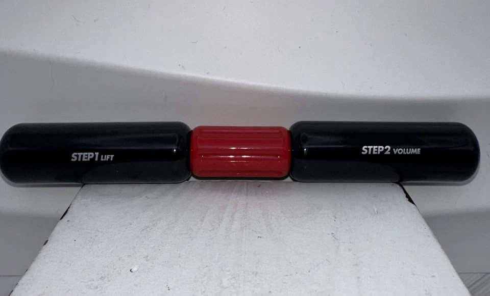 Make Up For Ever The Professional 24HR Doubl/-Ended Lifting & Volumizing Mascara - Image 3 of 4