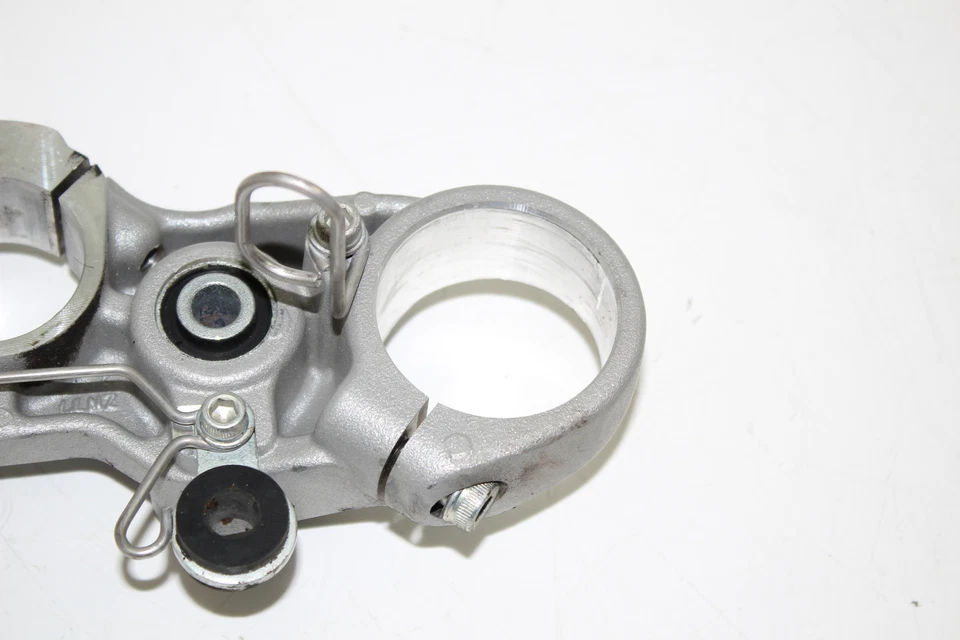 09-11 Ducati Monster 696 garfos braçadeira superior tripla árvore 34120681a - Imagem 3 de 4