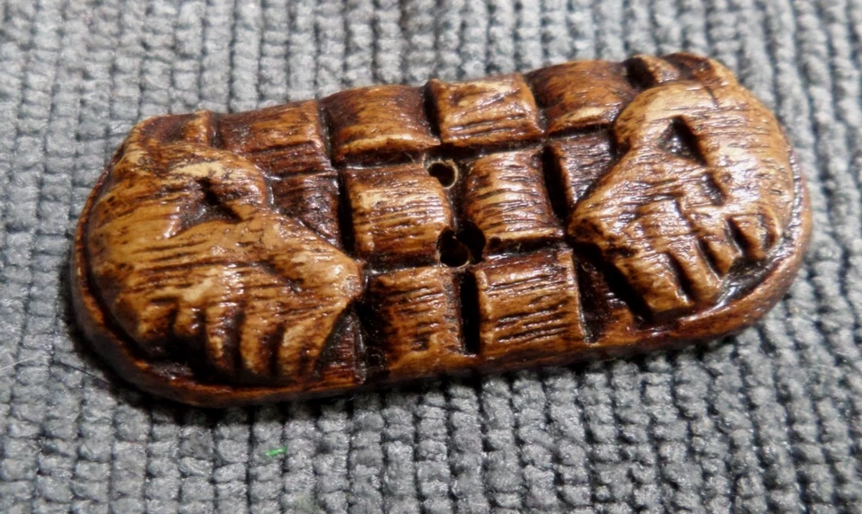 10 Vintage Antique Wood Picture Buttons VARIOUS SIZES SHAPES PATTERNS - Image 4 of 4