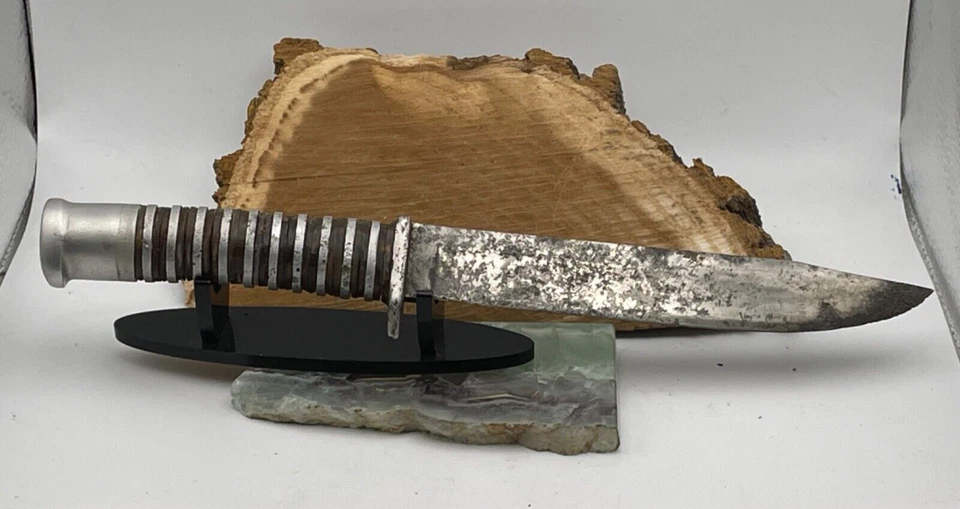 Cuchillo de teatro vintage aluminio y mango lucite 12,5" en general--1484,24 Foto 2 de 4