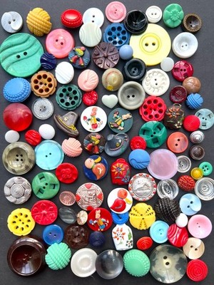 100 ausgefallene Vintage Knöpfe - alle verschieden - unbenutzt alter Lagerfund