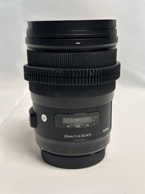 Sigma 28mm f/1.4 Art Lens Canon EF Mount + Focus Ring   Excellent