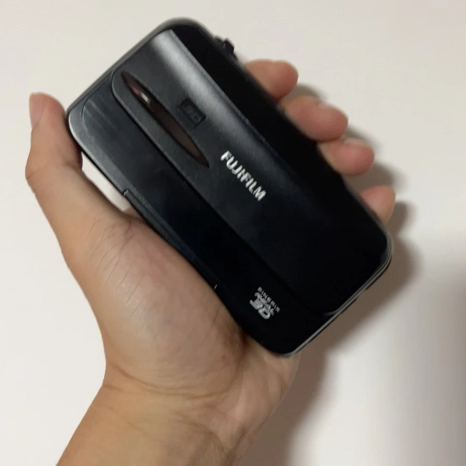 Fujifilm FinePix Real 3D W3 Digitalkamera 10MP 3-fach optischer Zoom Schwarz - Bild 4 von 4