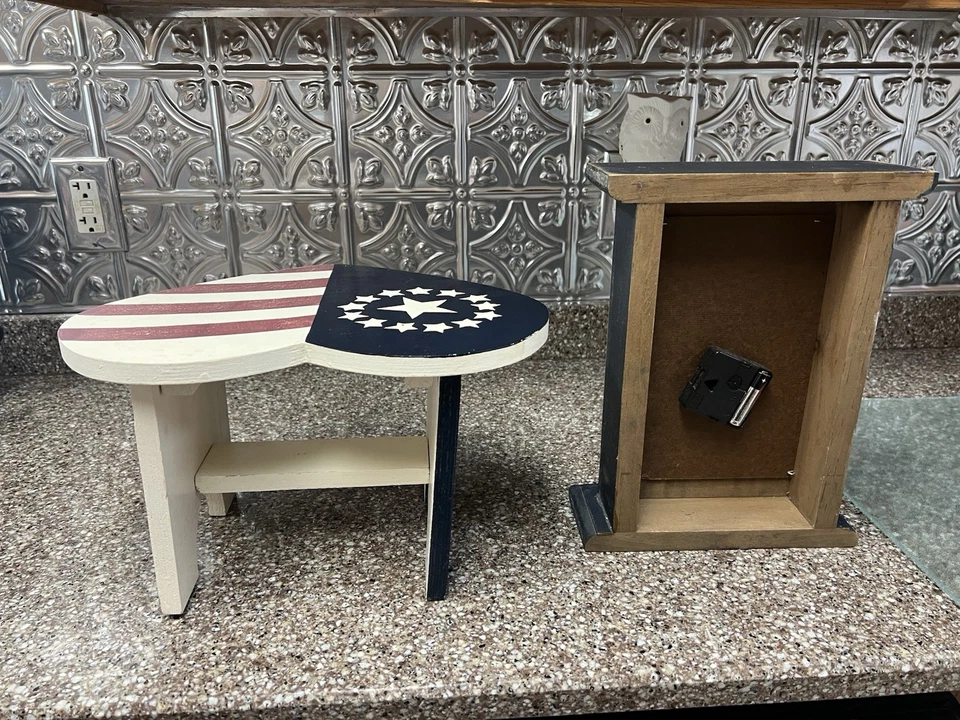 Patriotic Mini Mantel Clock and Stool 4th July/ Memorial Day Red White Blue - Image 2 of 4