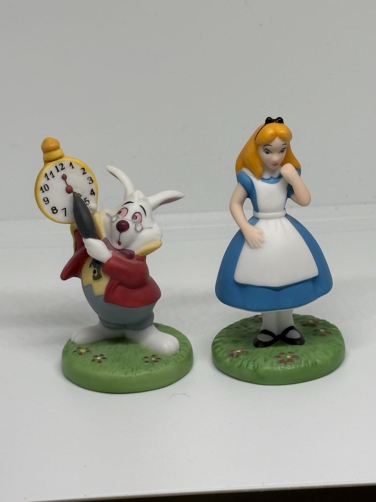 Disney ALICE IN WONDERLAND Grolier Figure Collectable Disneyana Figure Statue