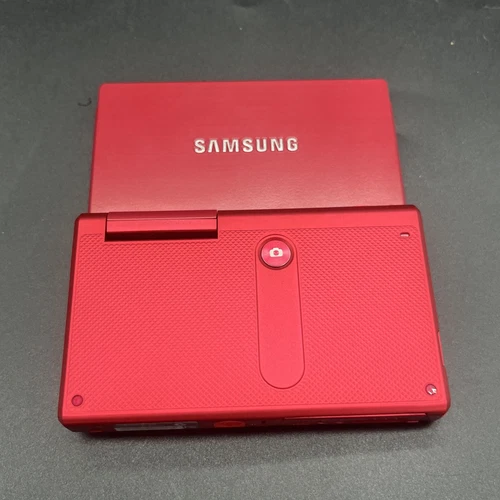 Samsung MV800 Flip-out Selfie 5x Zoom 16 Megapixels Touch Vlog Camera - English - Picture 3 of 18