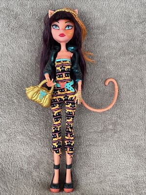 Monster High Doll - Freaky Fusion Cleolei