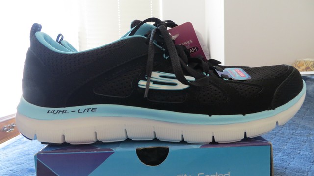 skechers women's flex appeal simplistic sneaker