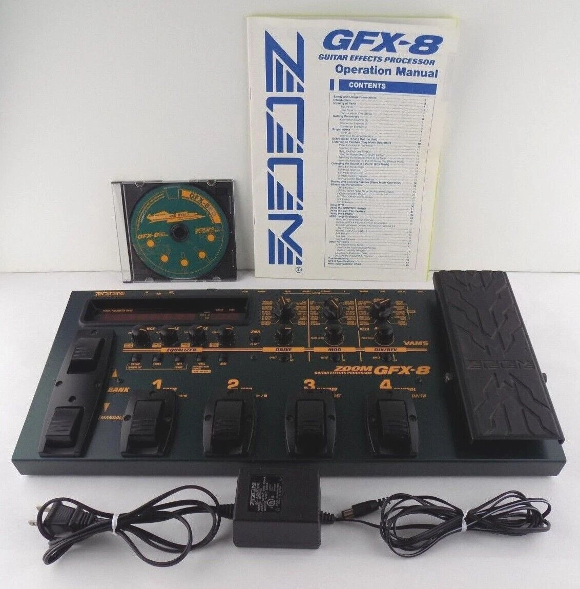 Zoom GFX8 Guitar Multi Effects Pedal Processor w Power Supply Manual CD Japan