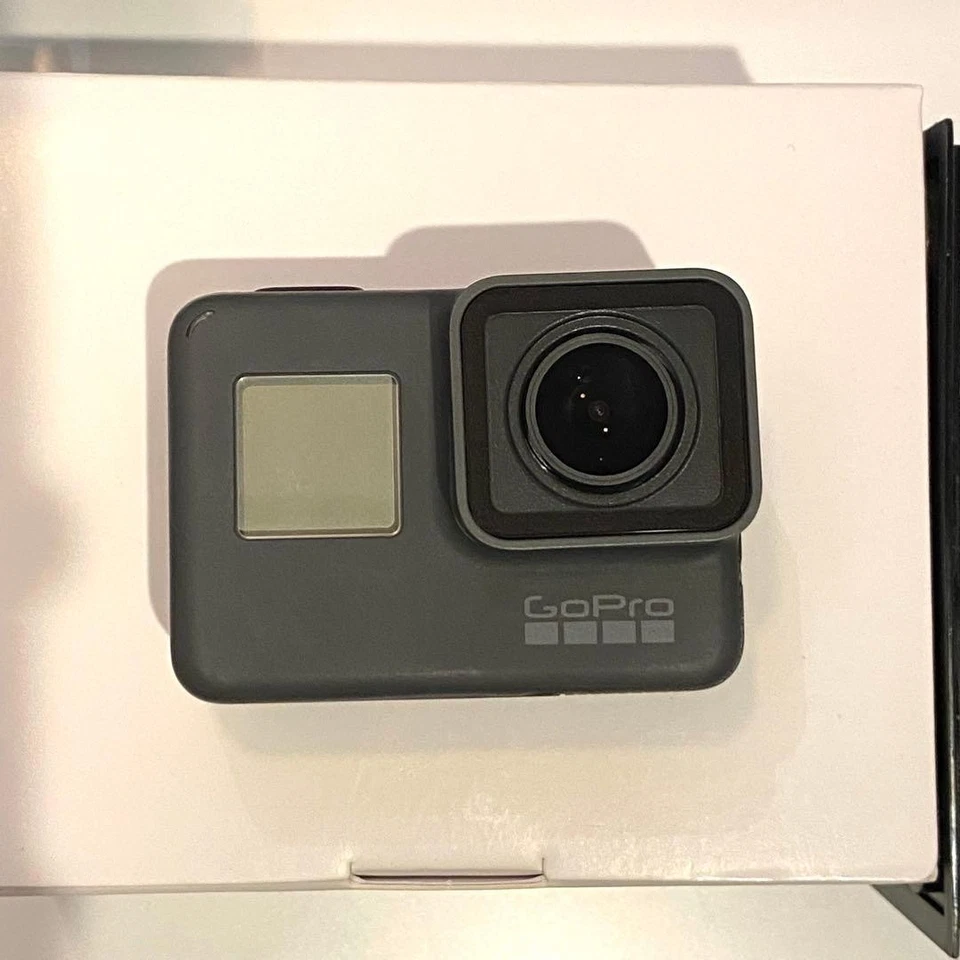 GoPro HERO5 Black Camera with 4 Genuine Accessories and 64GB microSD Card - Image 2 of 4