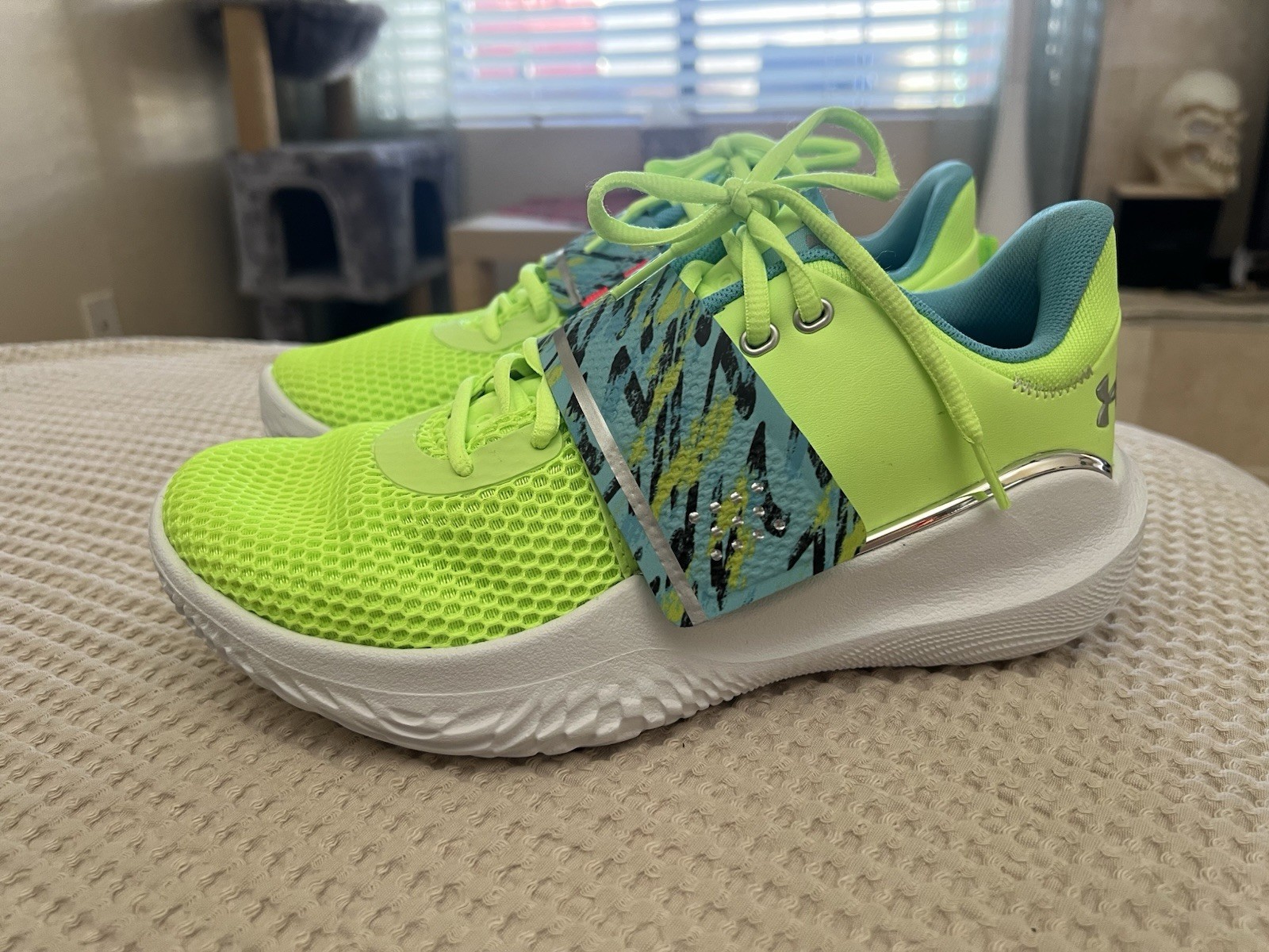 Under Armour Flow FUTR X Men's Basketball Shoes Yellow Blue White Mesh Low Top