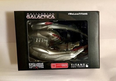 2016 Battlestar Galactica Cylon Raider 4.5'' Scar Titans Vinyl Figure w/ stand 