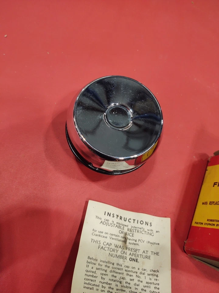 TAMPA DE ÓLEO CROMADA VINTAGE SEM CAIXA VARA DE RATO CHEVY OLDS PONTIAC BUICK FORD 57 58 59 60 63 - Imagem 2 de 4