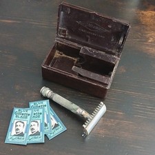 Gillette Safety  Set Made in England w/ Case, empty  Blade Holders & Blue