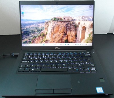 Dell Latitude 7390 13,3'' Laptop i5-8350U 1,7GHz SSD:256GB RAM:8GB Win11 Pro